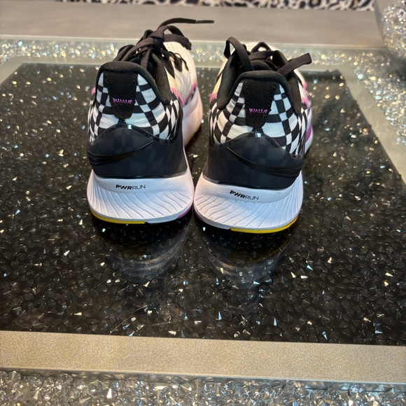 Saucony Women's Athletic Shoes in Black, White - Picture 4 of 5